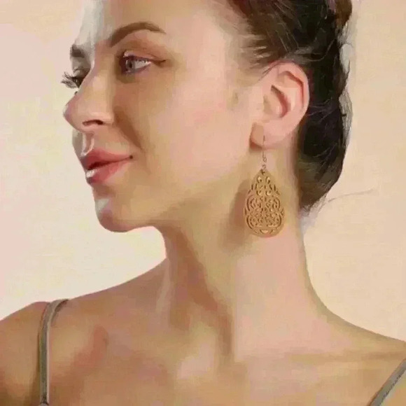 New 4pairs set Water Drop Earrings in Four Colors - Picture 2 of 4